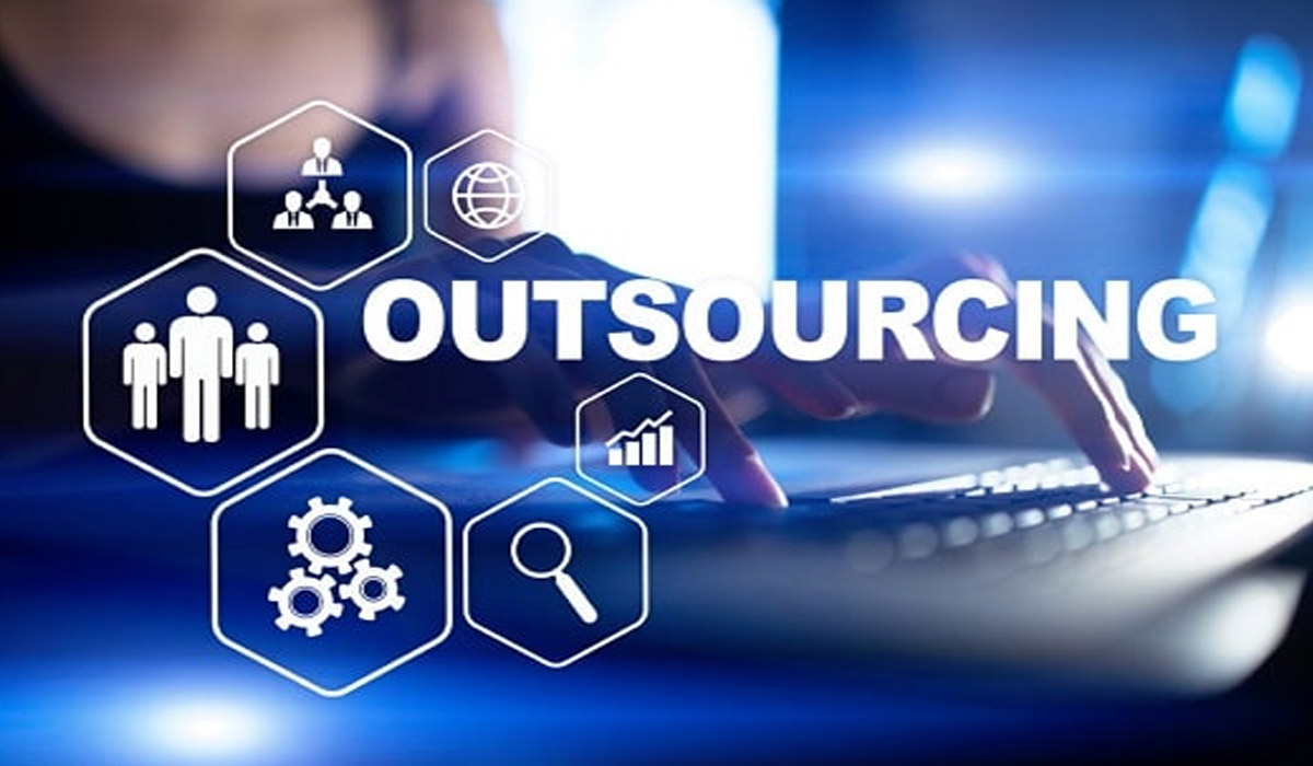 How Employers Can Benefit From an Outsourcing Service in Qatar?